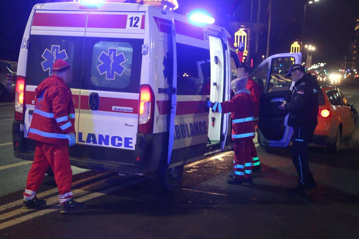 MUŠKARAC PAO SA VISINE U BETON HALI: Prevezen na reanimaciju