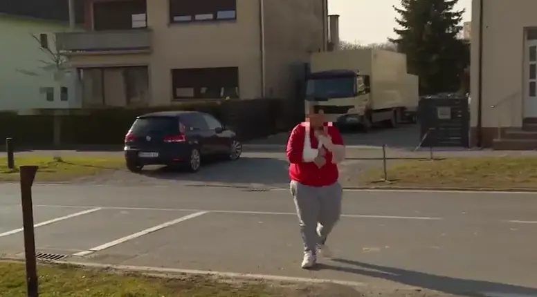 DETALJI BRUTALNOG NAPADA U HRVATSKOJ: Čovek se pojavio sav izlomljen: “Pretio je da će mi ubiti dete”