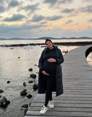 Nina je saznala da je trudna i da ima zloćudni tumor: Mesecima je strepela, a sada je usledila vest koja je sve rasplakala