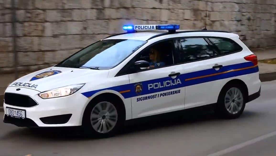 UHAPŠEN MALOLETNIK KOJI JE ZAMALO UBIO ŽENU U ZADRU DOK JE TRČALA: Na sve ga je inspirisala serija koju svi znate!