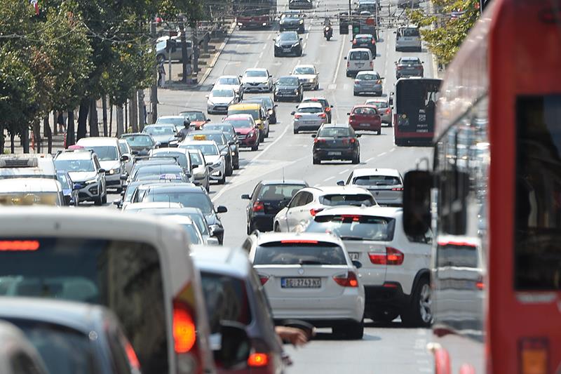 (VIDEO) POČINJE PRAZNIČNI VIKEND A SA NJIM I OGROMNE SAOBRAĆAJNE GUŽVE: Ovo je DETALJNO SVE ŠTO TREBA DA ZNATE ako krećete na put! Ovde se kilometarske kolone