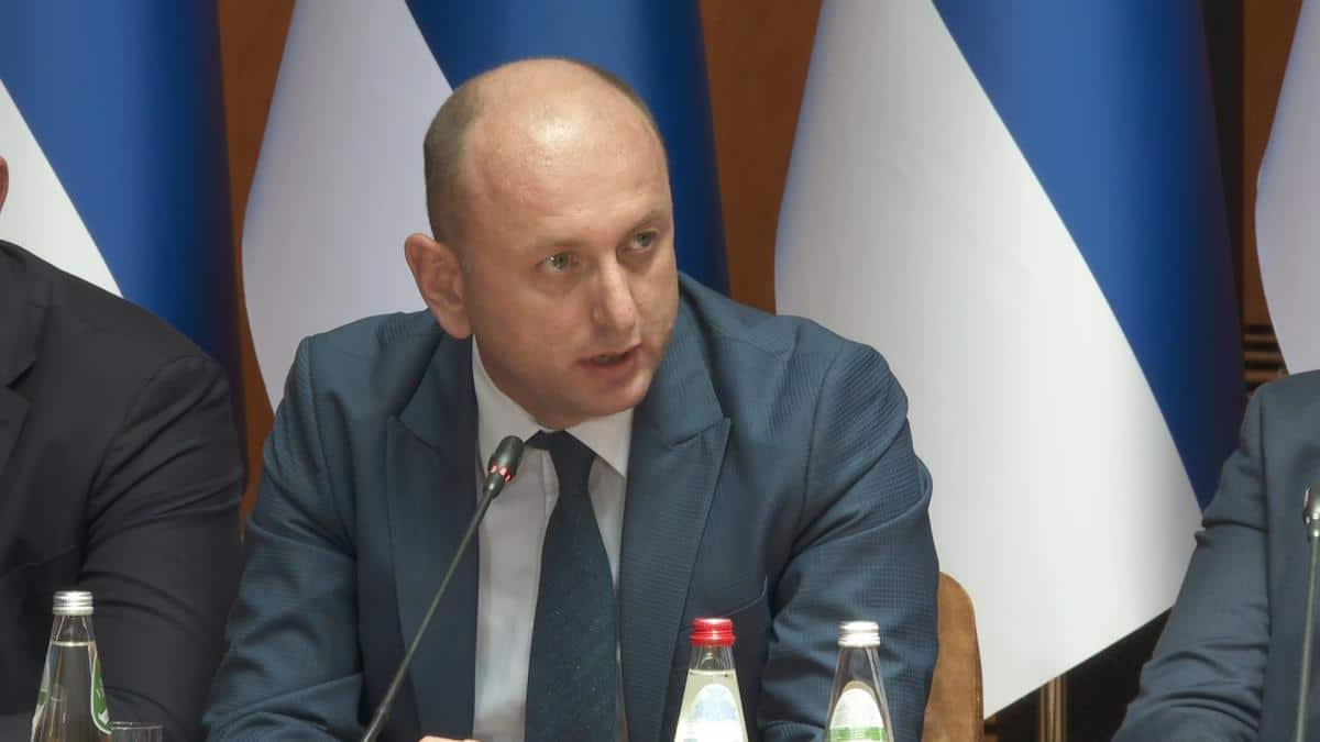 KNEŽEVIĆ OTKRIVA: “Milu Božoviću sam u Spužu rekao da nismo više partneri ako pođe sa DPS-om, prepirke razumem ali ne mogu da shvatim da idu sa njima”