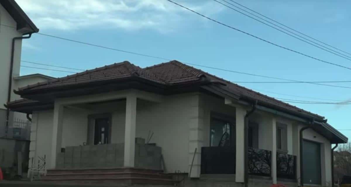 ULOŽILI SVE ŠTO SU ZARADILI U RIJALITIJU U VILU, A ONA ZVRJI PRAZNA! Zbog razvoda nastao haos, Huso poručio ćerki da će sve prepisati zetu