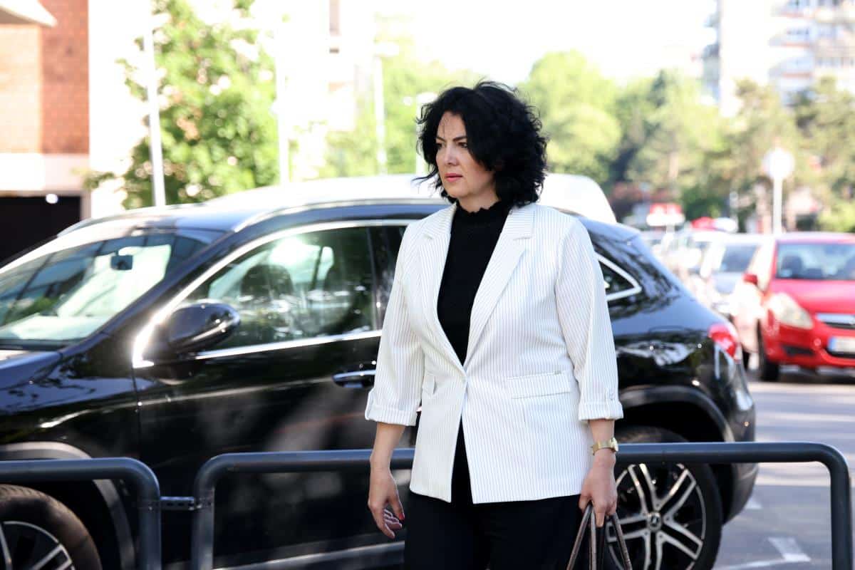 OVO JE BIVŠA GRADONAČELNICA NIŠA DRAGANA SOTIROVSKI KOJA JE POD ISTRAGOM! Radila kao urednica na RTS-u, proneverila milione evra, ima kuću u Grčkoj