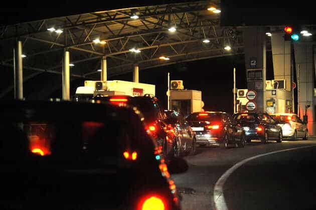 PRESEK STANJA NA PUTEVIMA: Na ovim prelazima čeka se i po 6 sati!