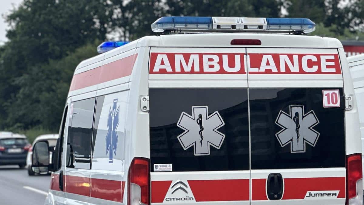 SEDMORO POVREĐENIH KOD TUTINA, OD TOGA TROJE DECE! Direktan sudar 2 vozila: Poznato stanje hospitalizovanih