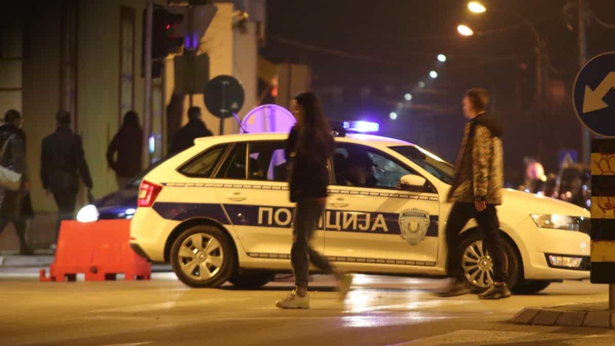 (FOTO) PRONAĐEN ARSENAL ORUŽJA, MORAO I SAJ DA REAGUJE! Intervencija u Požarevcu zbog naoružanog muškarca:  Podneta i krivična prijava zbog nasilja u porodici