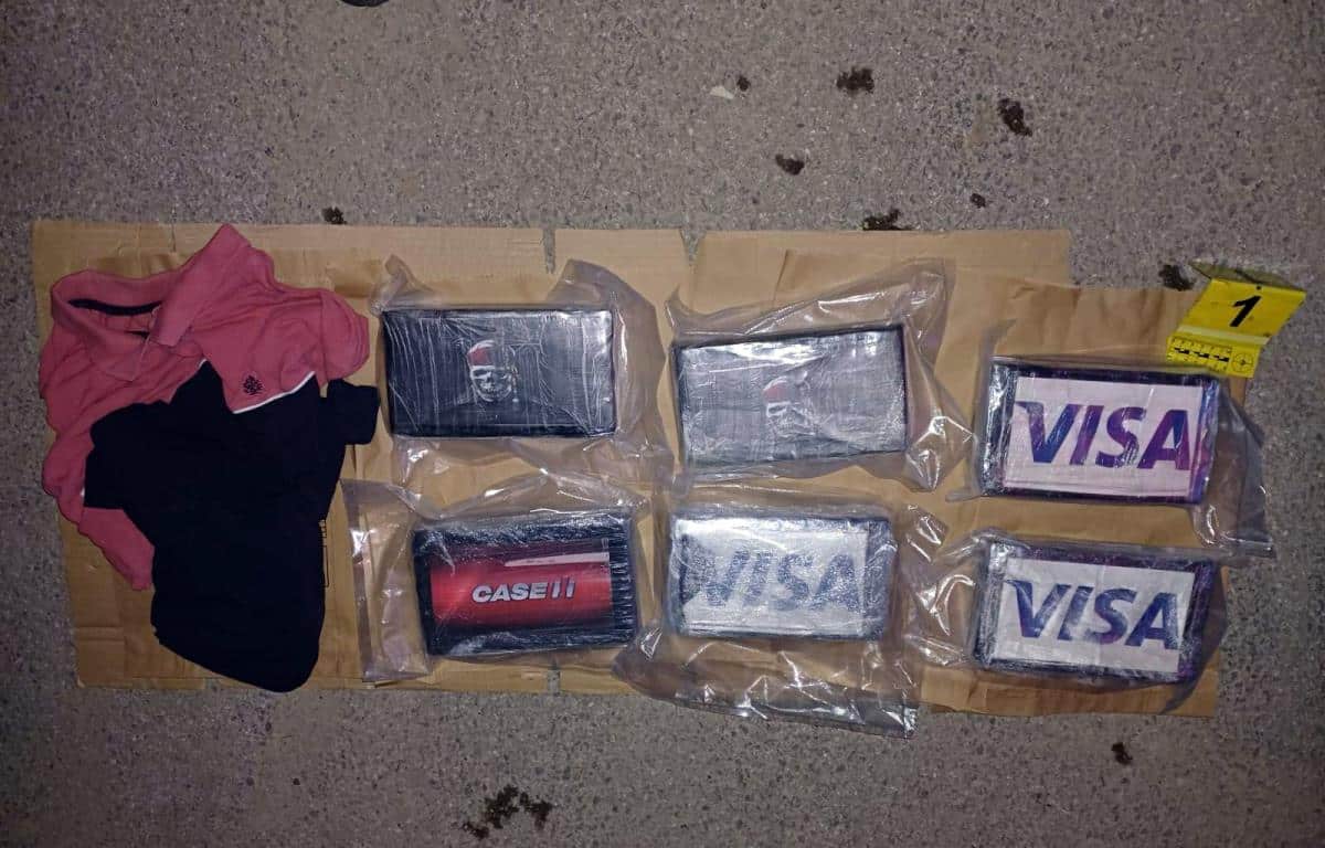TAJNE OZNAKE NA SREĆKOVOM KOKAINU VODE DO MOĆNOG KLANA: Kocke pronađene u Beogradu, jedan muškarac uhapšen! POGLEDAJTE OZNAKE (foto)
