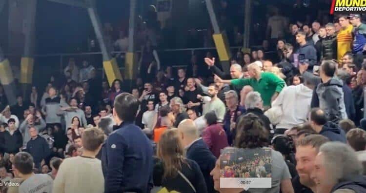 MUNDO DEPORTIVO PIŠE: Incidenti na tribinama tokom meča Barselone i Partizana