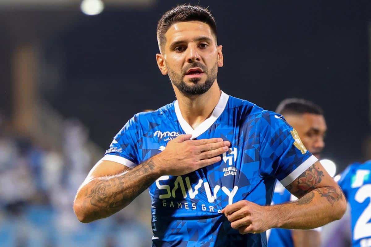 REŠETA U ARABIJI, A ZA SRBIJU POVREĐEN!? Mitrović se vratio golom, ali ne pomišlja da pomogne Orlovima u mečevima odluke!