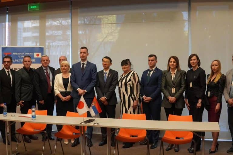 DONACIJA ZA DOM ZDRAVLJA I OPŠTINU OD BLIZU 9 MILIONA DINARA: Velika podrška Ambasade Japana opštini Trstenik
