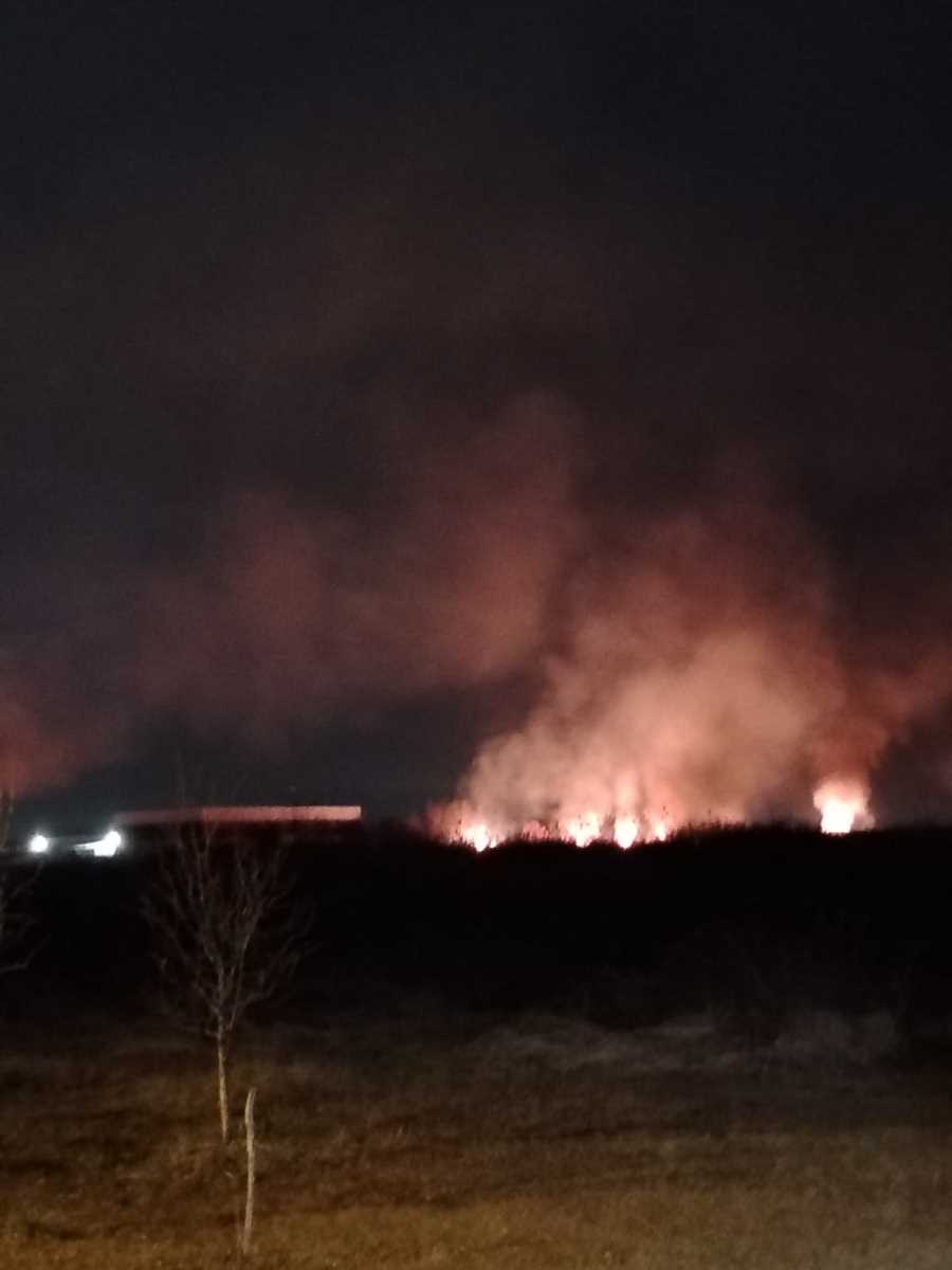 VELIKI POŽAR KOD MAJDANPEKA: Vatra se širi! Vidi se i iz velike daljine (FOTO)