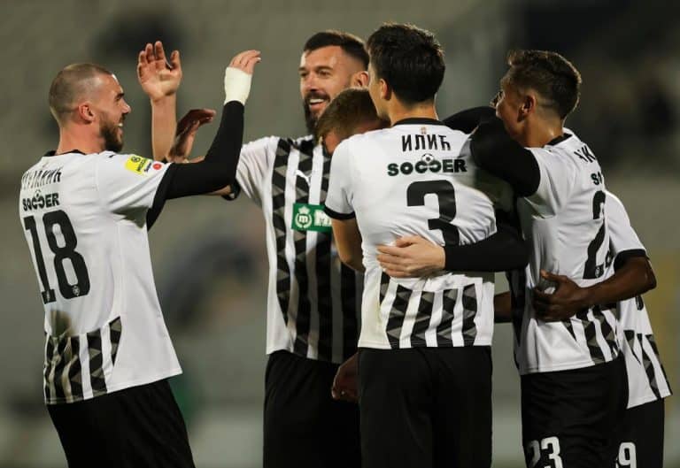 PARTIZAN PROTUTNJAO KROZ SURDULICU: Crno-beli preslišali Radnik i plasirali se u četvrtfinale Kupa Srbije