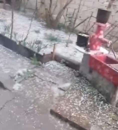 GRAD VELIČINE ORAHA POKRIO GRAD! Nevreme praćeno pljuskom u Zaječaru (VIDEO)
