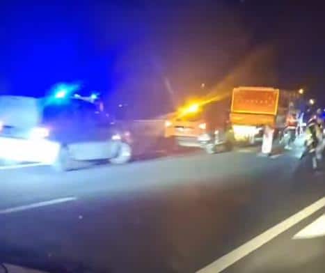 POGINUO VOZAČ! TEŠKA SAOBRAĆAJNA NESREĆA NA AUTO-PUTU KOD ĆIĆEVCA Stvaraju se veliki zastoji (VIDEO)