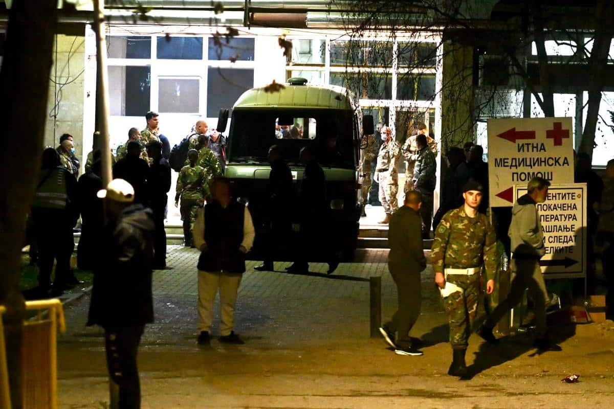 BIĆE SMEŠTENI NA VMA I U KLINIČKI CENTAR U Beograd avionom Vojske Srbije stiglo 12 povređenih u požaru Severnoj Makedoniji