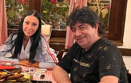 “JA SAM U DRUGOM STANU S BEBOM, TEŠKO JE” Pevačica rodila ćerku 31 godinu starijem kompozitoru, a sad šokirala izjavom