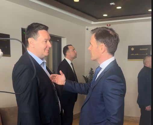 MINISTAR MALI ODUVAO ŠAROVIĆA: Evo kako mu je na Kopaoniku odgovorio na pitanja (VIDEO)
