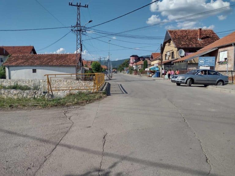 OSUĐEN OTAC IZ PIROTA KOJI SIPAO SONU KISELINU SINU (2) U USTA I TO ZBOG OSVETE SUPRUZI! Sklopio sporazum s tužilaštvom, dobio četiri godine robije!