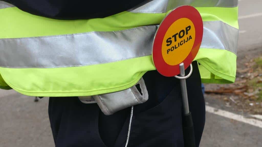 BUDITE ODGOVORNI, VEŽITE POJAS: MUP Srbije apelovao na sve učesnike u saobraćaju, najavljena i pojačana kontrola saobraćajne policije! (VIDEO)