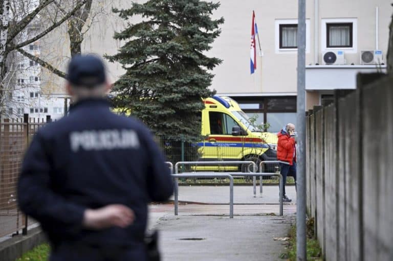 UNUK (22) BABI UKRAO VIŠE OD 90.000 EVRA, PA SEBI KUPIO BMW I MERCEDES! “Imam sedmoro unučadi, nisam htela samo njemu da pomažem, a onda je usledio ŠOK!”