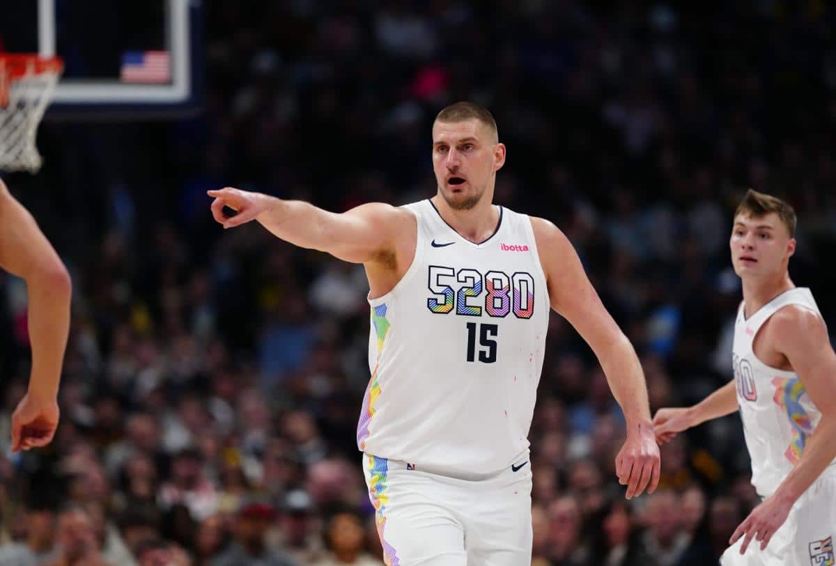 OVAKO JE JOKIĆ UŠAO U ISTORIJU! Pogađao odakle je hteo, delio magične asistencije, dominirao u reketu… Ovo su najbolji potezi Srbina sa meča Denver – Finiks!