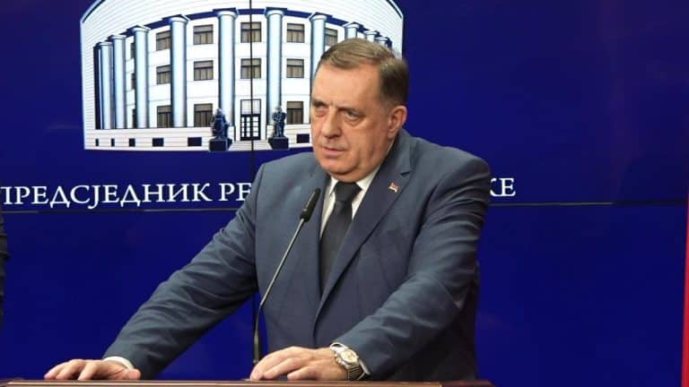 DODIK SE OGLASIO: “Dobio sam rođendansku čestitku iz Sarajeva! Muslimani su krenuli da ruše Republiku Srpsku!” (VIDEO)