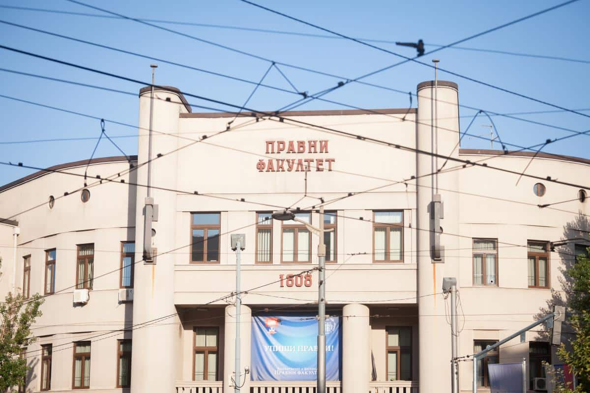 SVE VIŠE STUDENATA PRAVNOG FAKULTETA U BEOGRADU ŽELI E-IZJAŠNJAVANJE O NASTAVI! Broj skočio sa 230 na 442, poslali pismo dekanu
