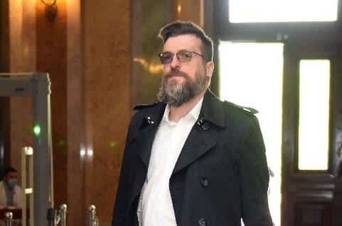 KURIR SAZNAJE! PREDAO SE SRĐAN NOGO! Sumnjiči se za pozivanje na ubistvo predsednika i policajaca!
