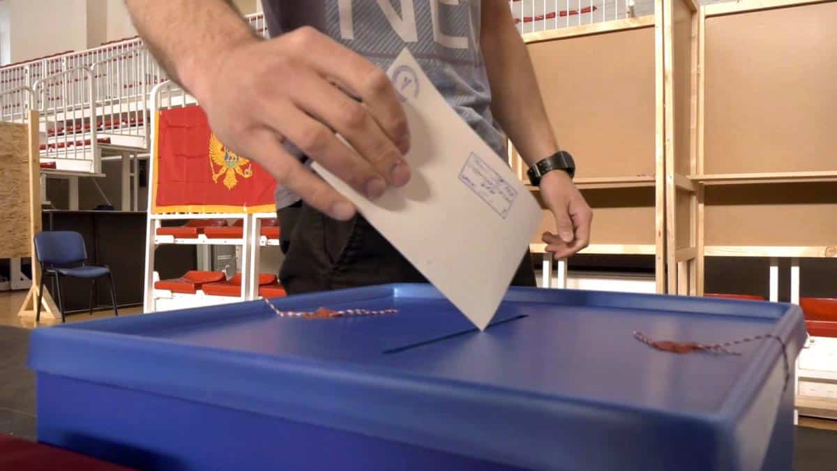 NIKŠIĆ DANAS GLASA! Lokalni izbori u drugom najvećem gradu u Crnoj Gori, evo kolika je izlaznost do 15 časova!