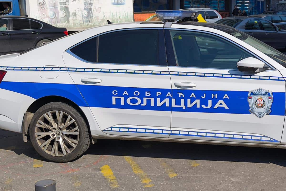 DROGIRANI FRANCUZ UHVAĆEN U PRIJEPOLJU: Vozio mercedes pod dejstvom heroina i marihuane