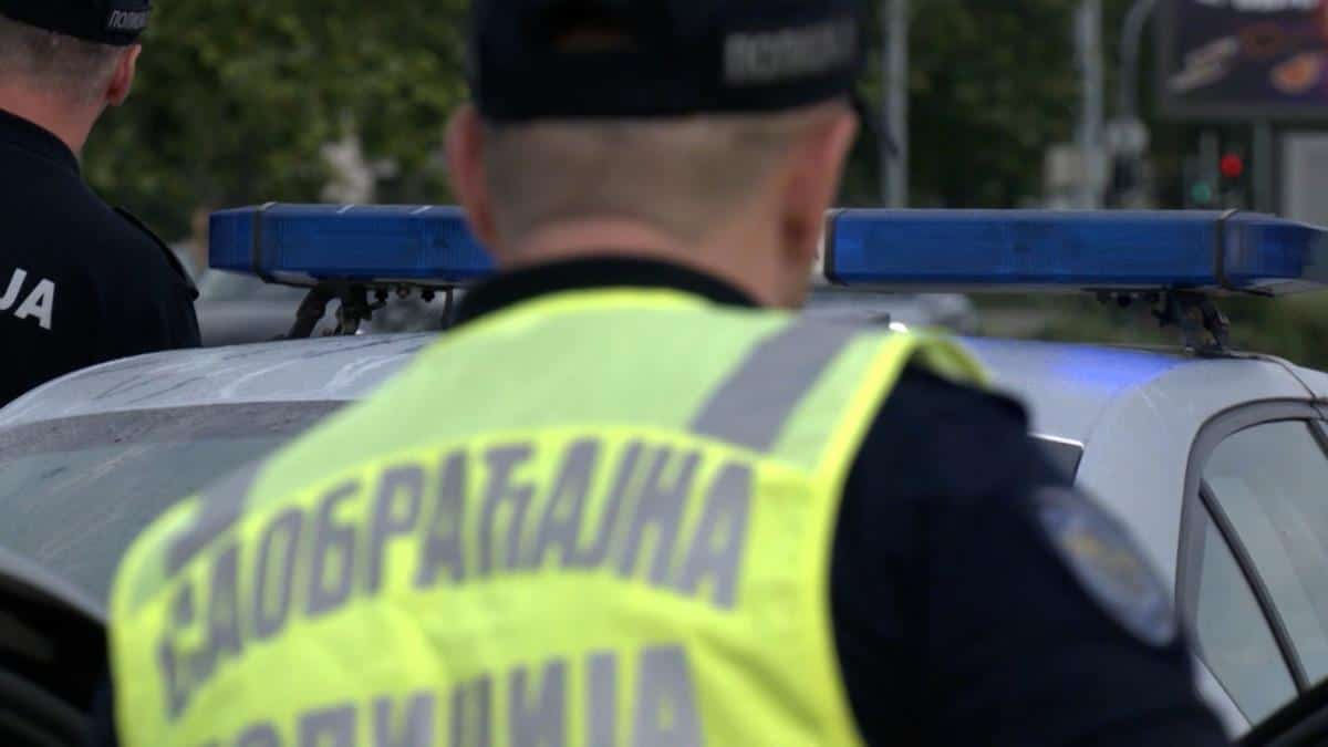 PIJANA ŽENA (53) SELA ZA VOLAN BEZ VOZAČKE DOZVOLE I PRAVILA KARAMBOL PO BEOGRADU! Napravila 3 udesa i pobegla, policija ostala u šoku kada je uradila alko-test