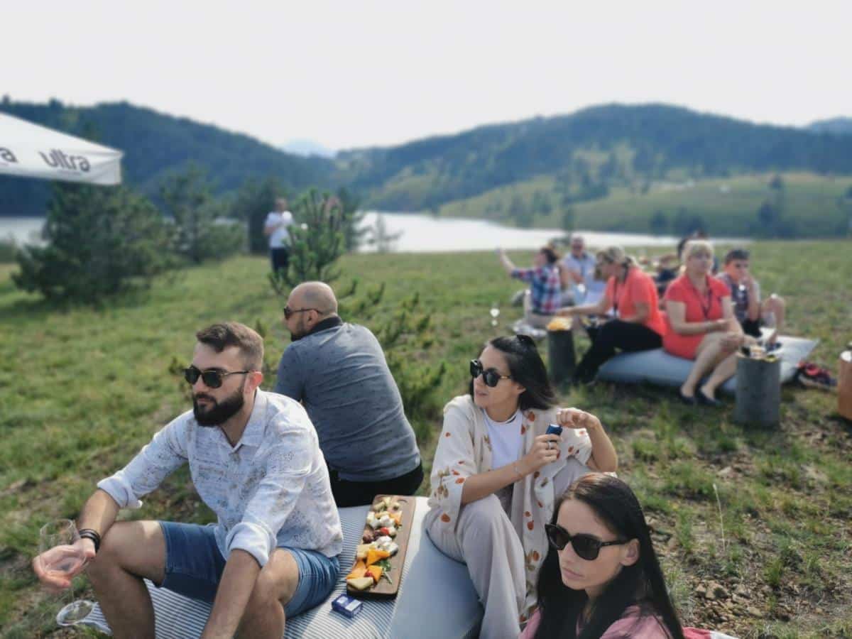 Traži se krevet više za predstojeće praznike: Srpska planina i ovog proleća biti puna kao šibica! Evo zbog čega privlači turiste širom sveta (FOTO)