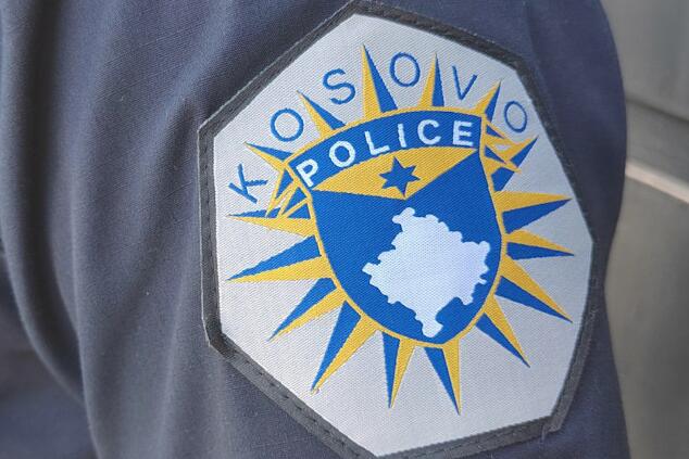 UBIJEN POLICAJAC U KAČANIKU KOD UROŠEVCA: Napadnut na ulazu u svoju zgradu