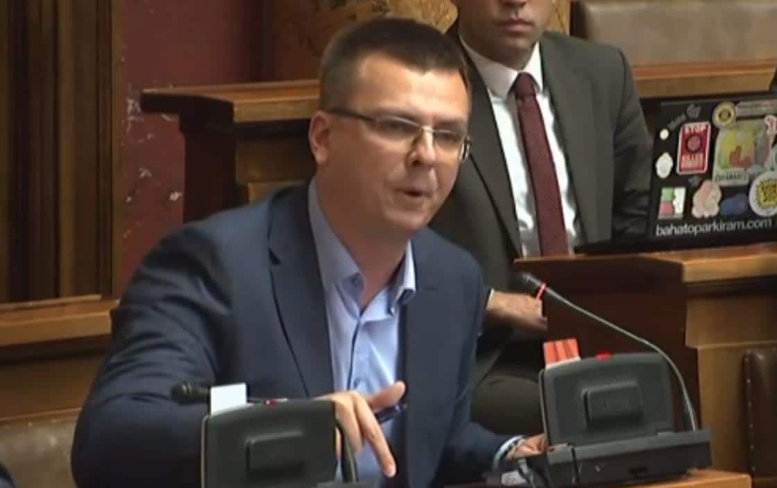“PATRIOTA” PARANDILOVIĆ PRETI: Kad vam dođe Strazbur u Beograd, vi ste svoje završili! (VIDEO)