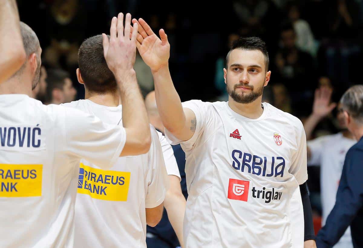 AKO JE UHVATILO KOST, SEČEMO! AKO UĐE U KRV, TI SI MRTAV ZA 24 SATA!” Ispovest bivšeg reprezentativca Srbije koja ledi krv u žilama: “Doktore imam li nogu?!