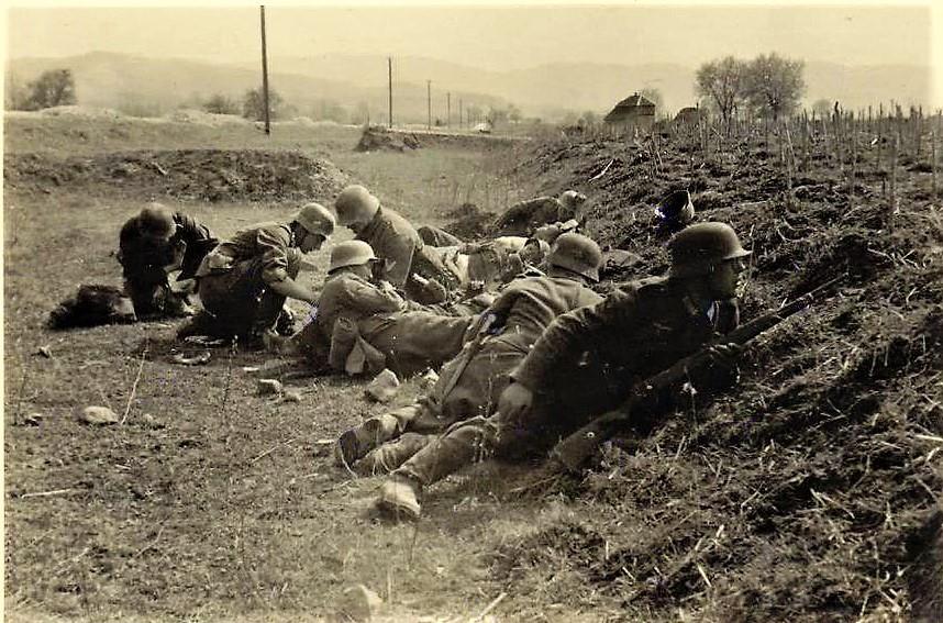 PUCANJ U NEMAČKOG OKUPATORA: Obeležena godišnjica prvog oružanog otpora 1941. godine (FOTO)