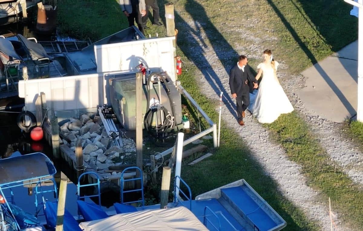 Pevačica se udala posle mesec dana veze, a o mestu venčanja svi su šokirano govorili: Njene nove fotografije svima su zapušile usta