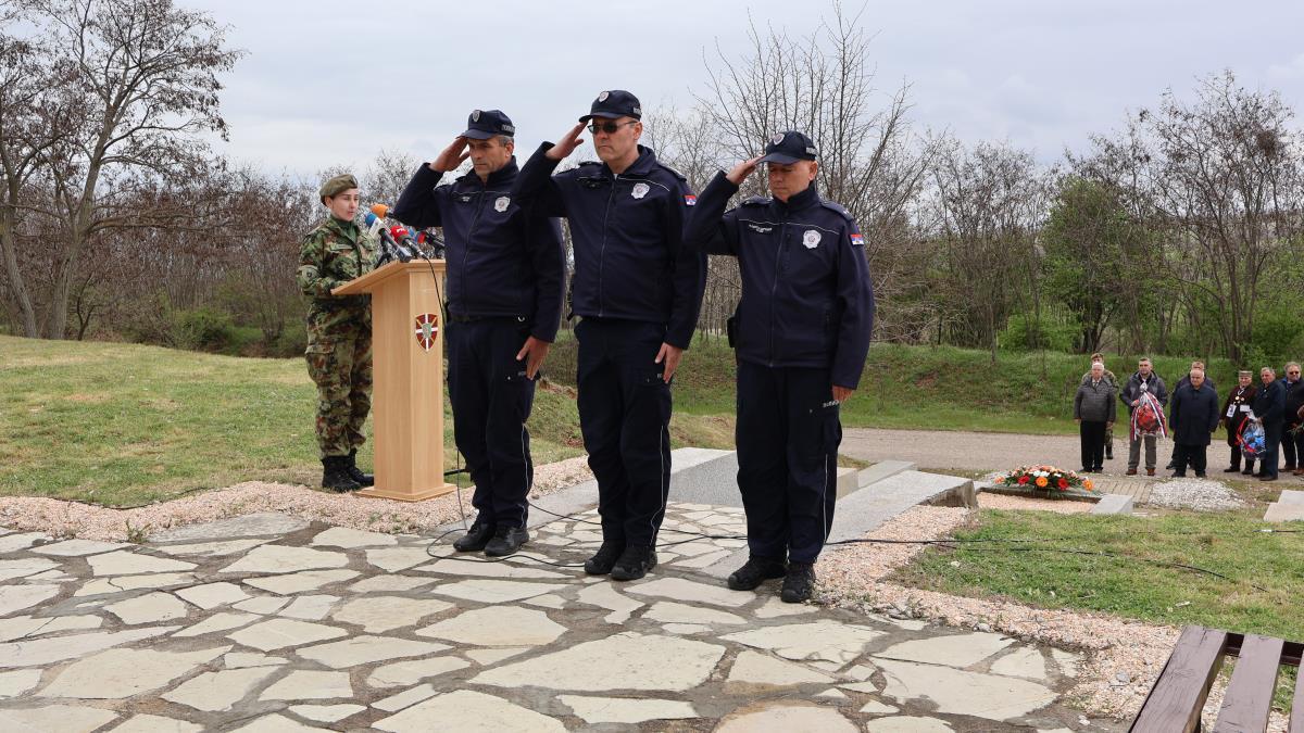OBELEŽENA GODIŠNJICA STRADALIH U NATO AGRESIJI Godišnjica pogibije sedmorice pripadnika 78. motorizovane brigade u opštini Preševo (FOTO)
