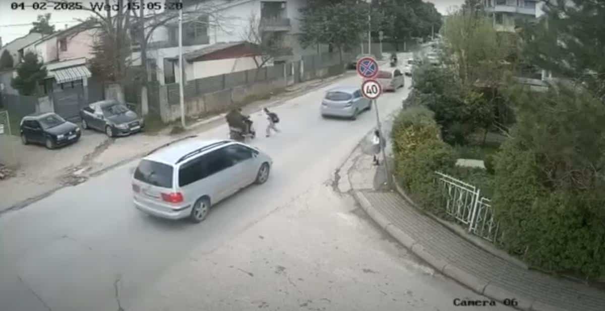 (UZNEMIRIJUĆE!) UDARIO DETE (8) MOTOROM, PA POBEGAO S MESTA NESREĆE Policija na osnovu snimka brzo reagovala! (VIDEO)