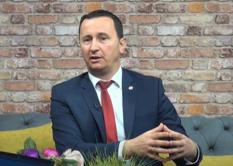 U NIKŠIĆU KAMENOVANO VOZILO GRADONAČELNIKA TREBINJA: Slučaj je prijavljen policiji i ona radi na otkrivanju počinilaca