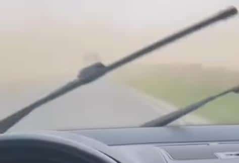 KAO USRED PUSTINJSKE OLUJE! Pogledajte kakvo je nevreme danas pogodilo Staru Pazovu – ne vidi se prst pred okom (VIDEO)