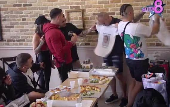 EMOTIVNE SCENE! Munjez po prvi put video sina kog je dobio sa Stefani Grujić: Prelep poklon za rođendan (VIDEO)