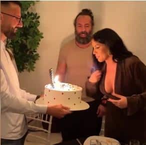 ZAUSTAVILI ŽURKU ZBOG SEKE ALEKSIĆ! Pevačica bila na privatnoj proslavi, a kad je došla ponoć sve stalo da bi pevačica oduvala svećice za rođendan (FOTO)
