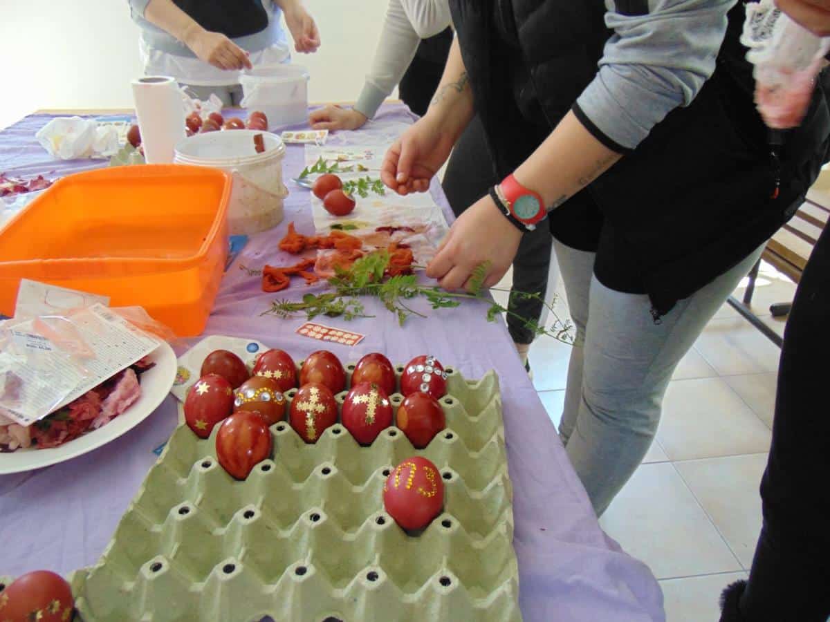 FARBANA JAJA, HOR I LITURGIJA: Evo kako će osuđenice u Kazneno-popravnom zavodu za žene u Požarevcu proslaviti Uskrs! (FOTO)
