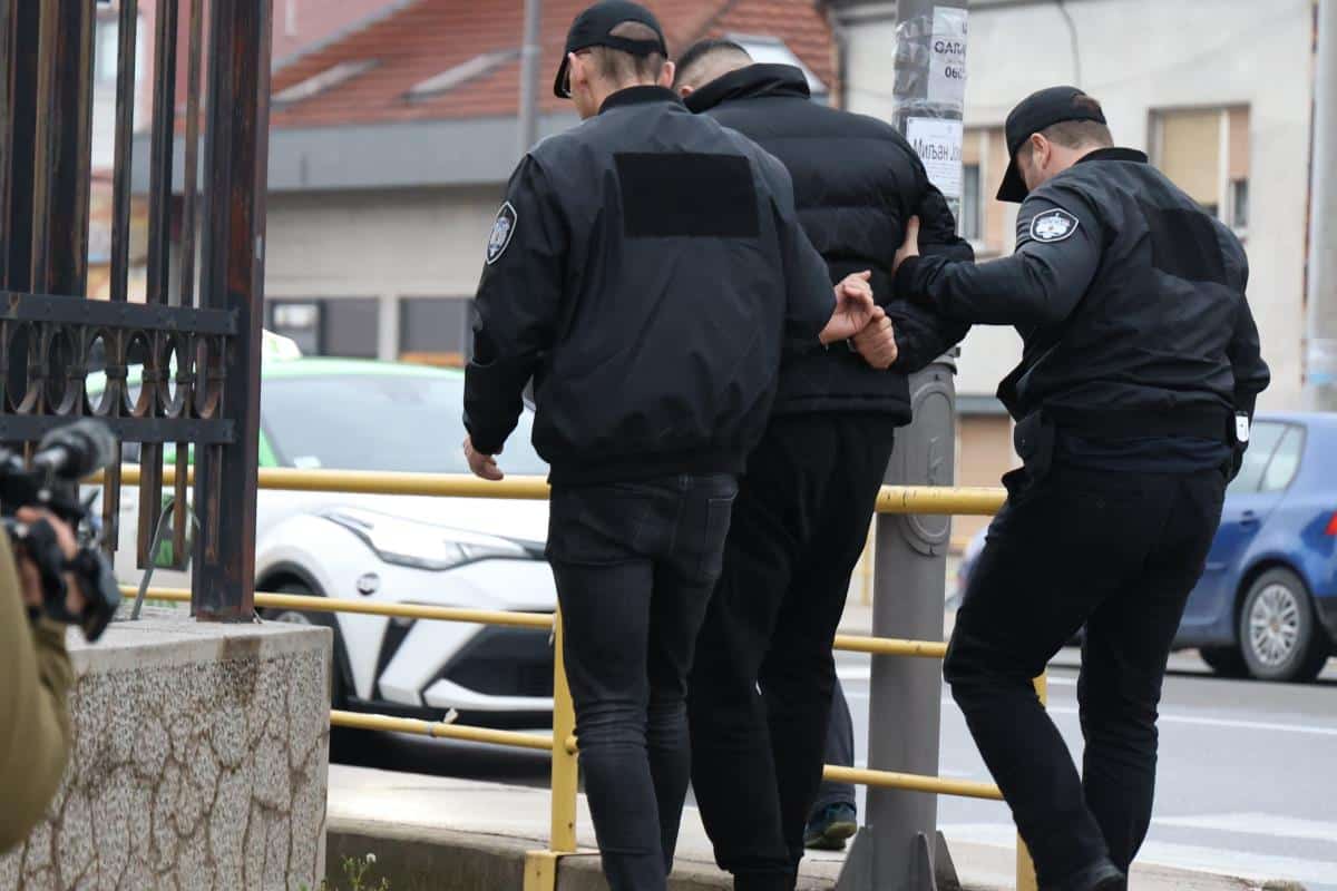 OVO JE ŠEMA MULJANJA! PRVI ČOVEK ŽITORAĐE ISPOD TRŽIŠNE VREDNOSTI NIŠLIJI USTUPIO OPŠTINSKO ZEMLJIŠTE: A evo za šta se sumnjiče načelnica i javni pravobranilac