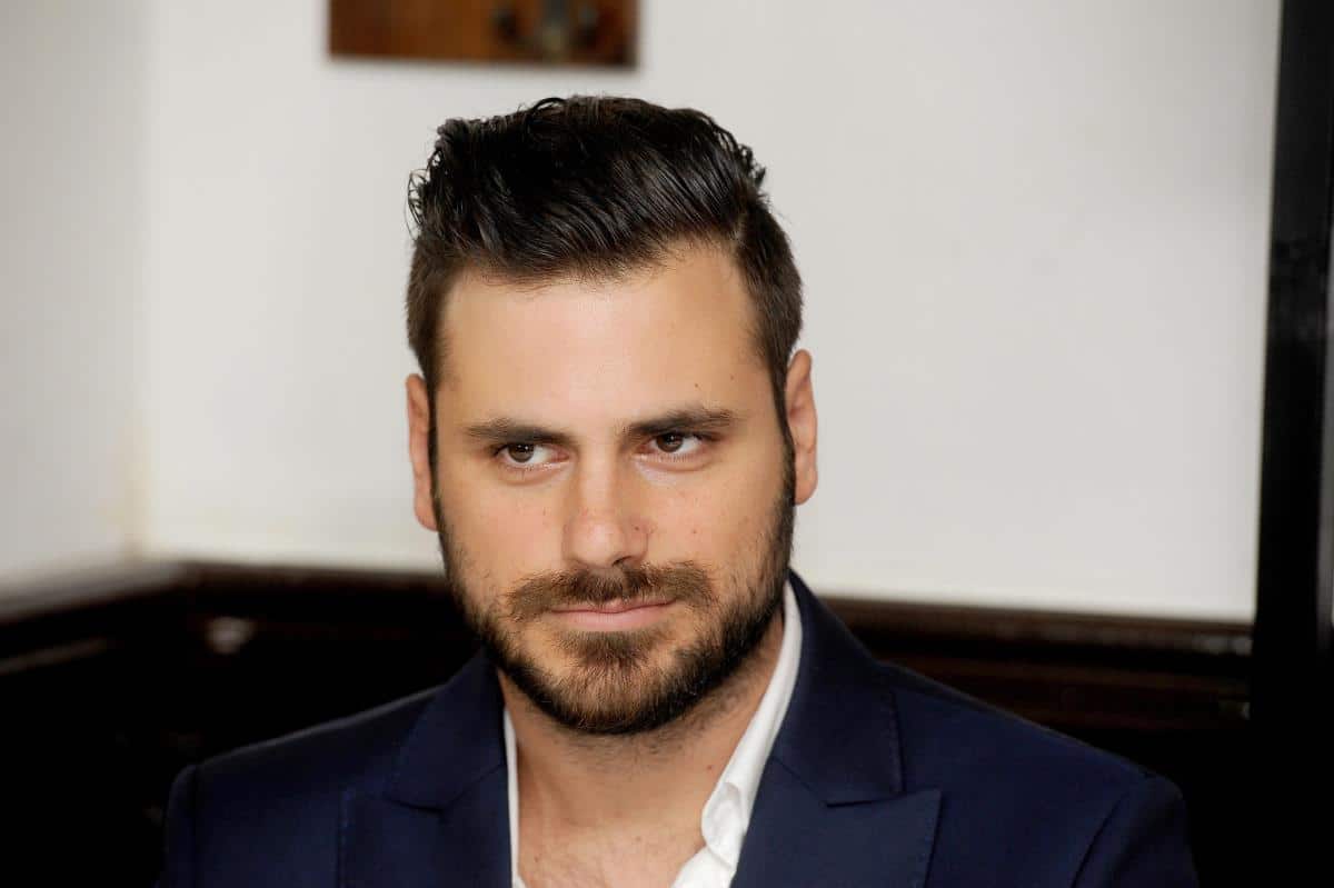 Oženio se Stjepan Hauser? Fatalni zavodnik pozirao sa lepom Ukrajinkom u belom na gliseru, a čestitke samo pljušte