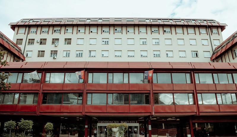 STUDENTI KOJI ŽELE DA UČE ODRŽALI SASTANAK SA DEKANSKIM KOLEGIJUMOM: Imali smo bitan razgovor, nadamo se da je to korak u cilju povratka na fakultete