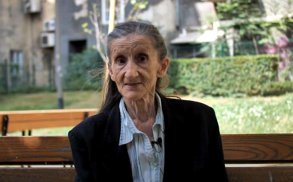 “Iz stana sam izašla sa jednom vrećicom”: Čuvenu glumicu izbacili iz stana, završila u domu za stare: Otkrila koliko ga plaća, pa jednom izjavom usijala mreže