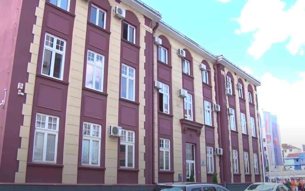 114 GLASOVA ZA, 1 PROTIV! Fakultet medicinskih nauka Univerziteta u Kragujevcu prelomio: Nastava počinje 22. aprila (FOTO)